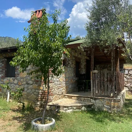 Pavelin Yeri Edremit (Balikesir)