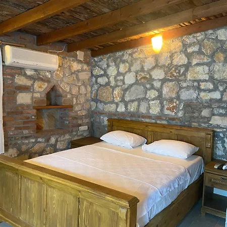 Pavelin Yeri * Edremit (Balikesir)