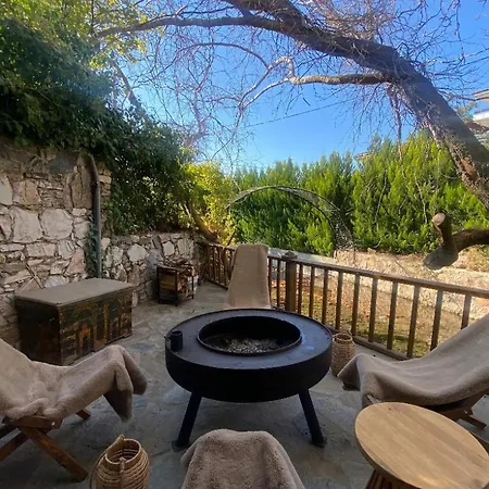 Pavelin Yeri Edremit (Balikesir)