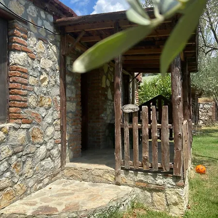 Hotel Pavelin Yeri Edremit (Balikesir)