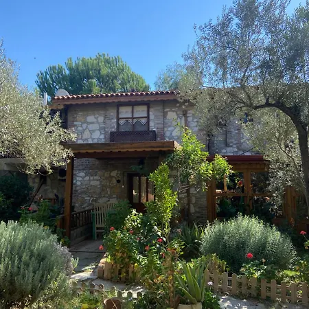 Hotel Pavelin Yeri Edremit (Balikesir)