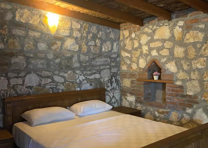 Pavelin Yeri מלון אדרמיט