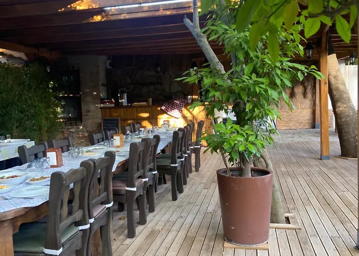 Pavelin Yeri אדרמיט