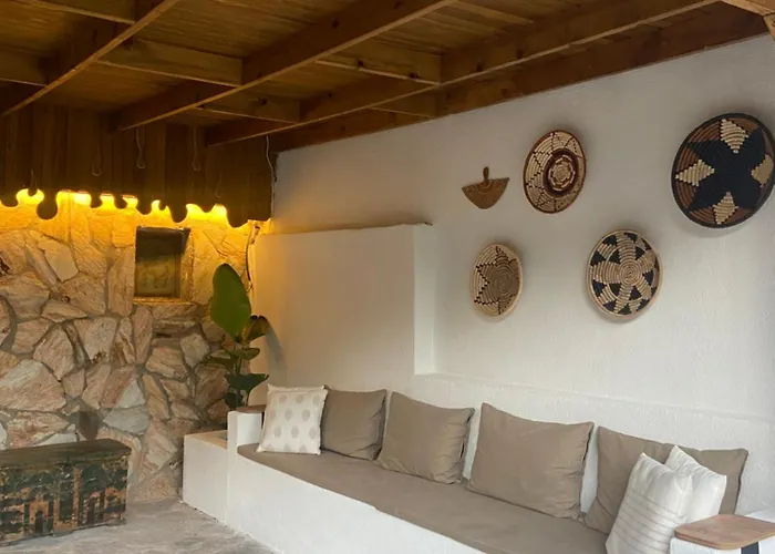 Pavelin Yeri מלון